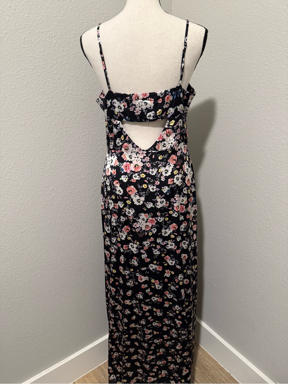 Intermix Silk Floral Dress, Size 8 - Picture 3 of 8